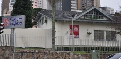 Dicas para não errar na escolha de móveis para área externa