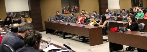 Dicas para não errar na escolha de móveis para área externa