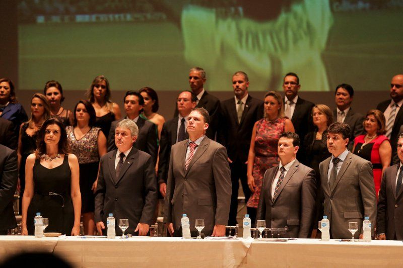 Dicas para não errar na escolha de móveis para área externa
