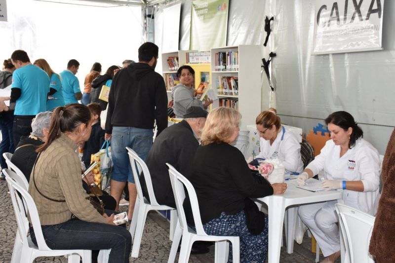 Dicas para não errar na escolha de móveis para área externa