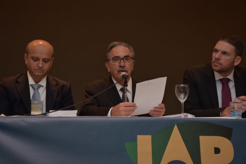 Dicas para não errar na escolha de móveis para área externa