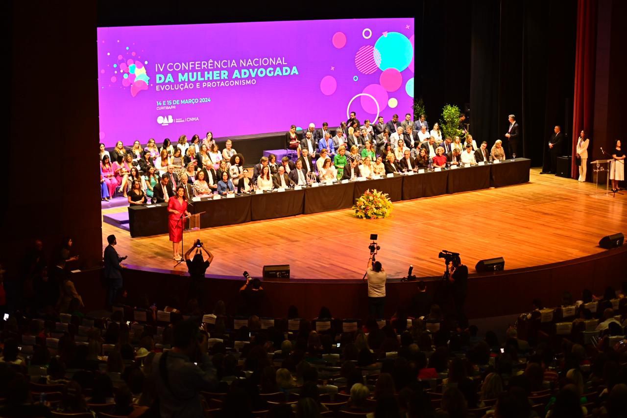 Aberta em Curitiba a IV Conferência Nacional da Mulher Advogada